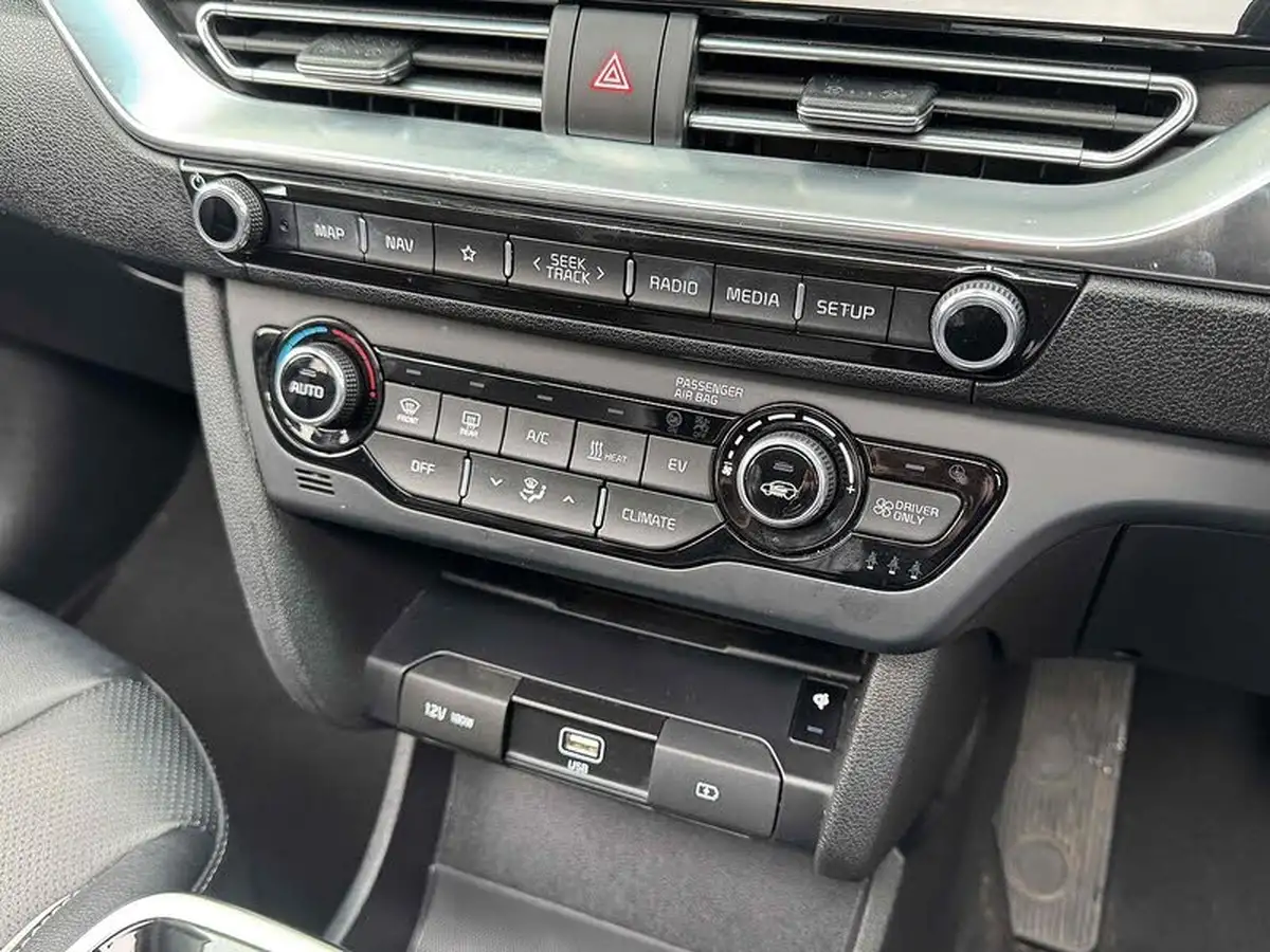 2021-kia-e-niro-ev-4-big-36