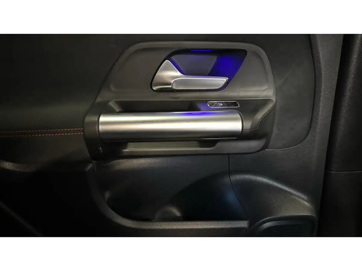 2024-mercedes-benz-gla-class-13-gla-200-amg-line-executive-big-21