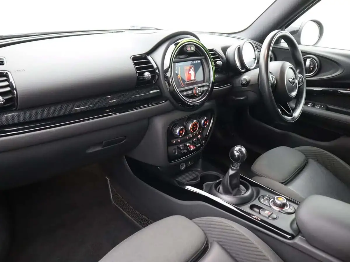 2018-mini-clubman-15-cooper-ss-big-8