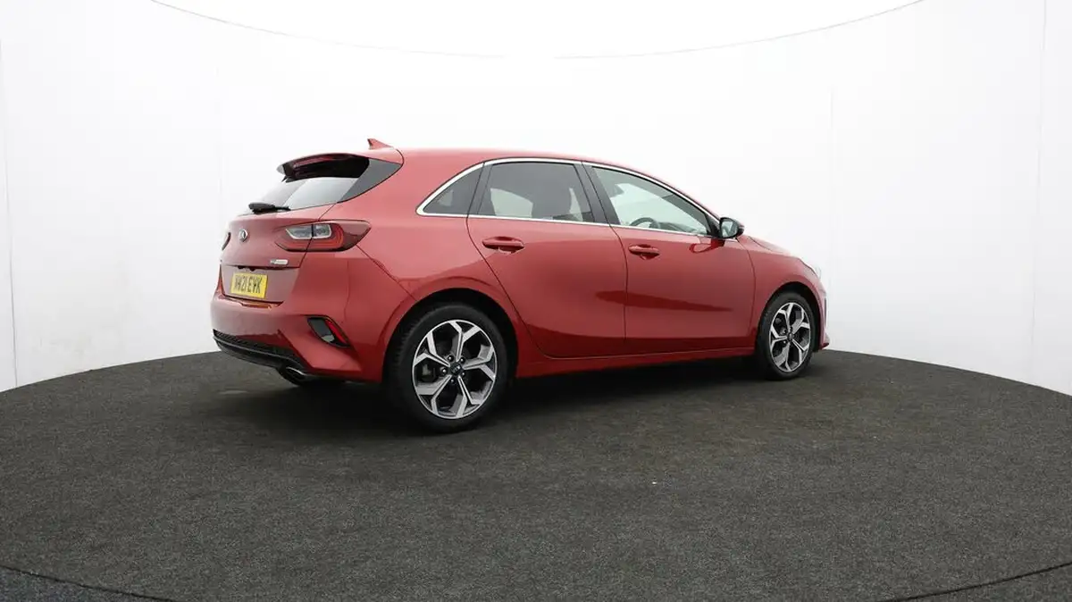 2021-kia-ceed-16crdi-3-48v-mhev-hatchback-big-36