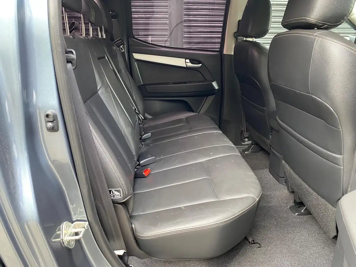 2017-isuzu-d-max-25td-utah-huntsman-auto-big-17