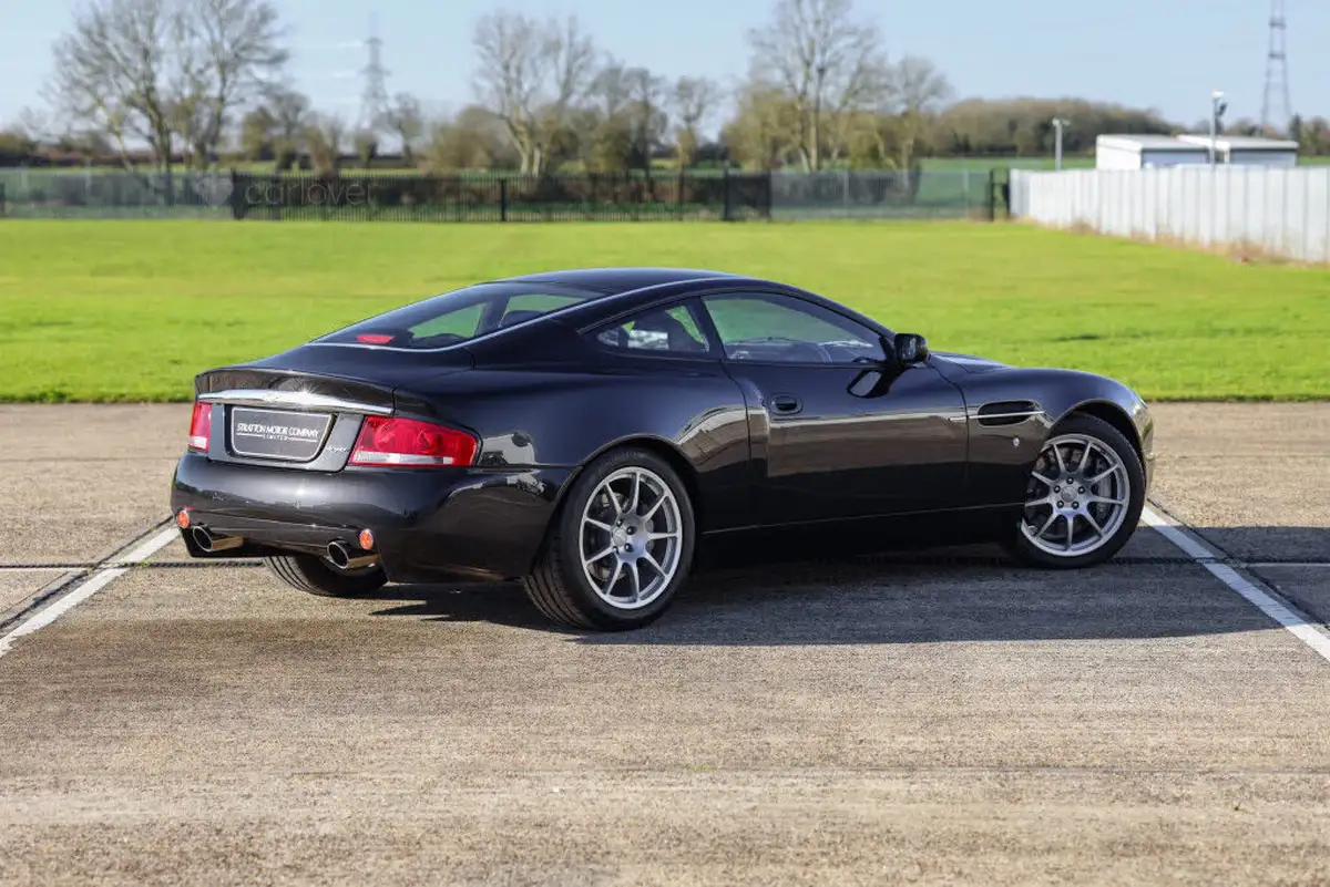 2004-aston-martin-vanquish-59-big-5
