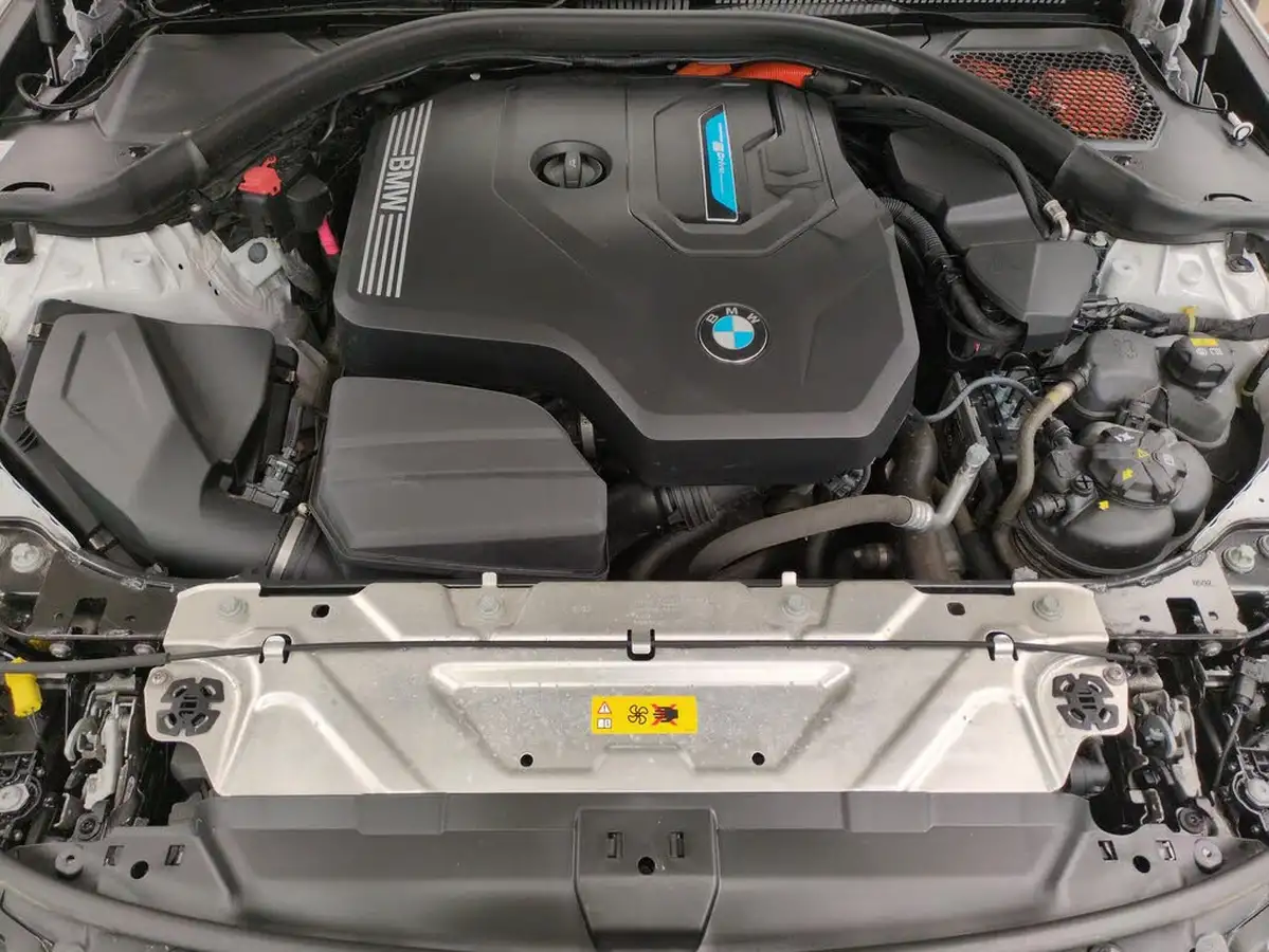 2022-bmw-3-series-20-330e-xdrive-m-sport-saloon-4d-big-42