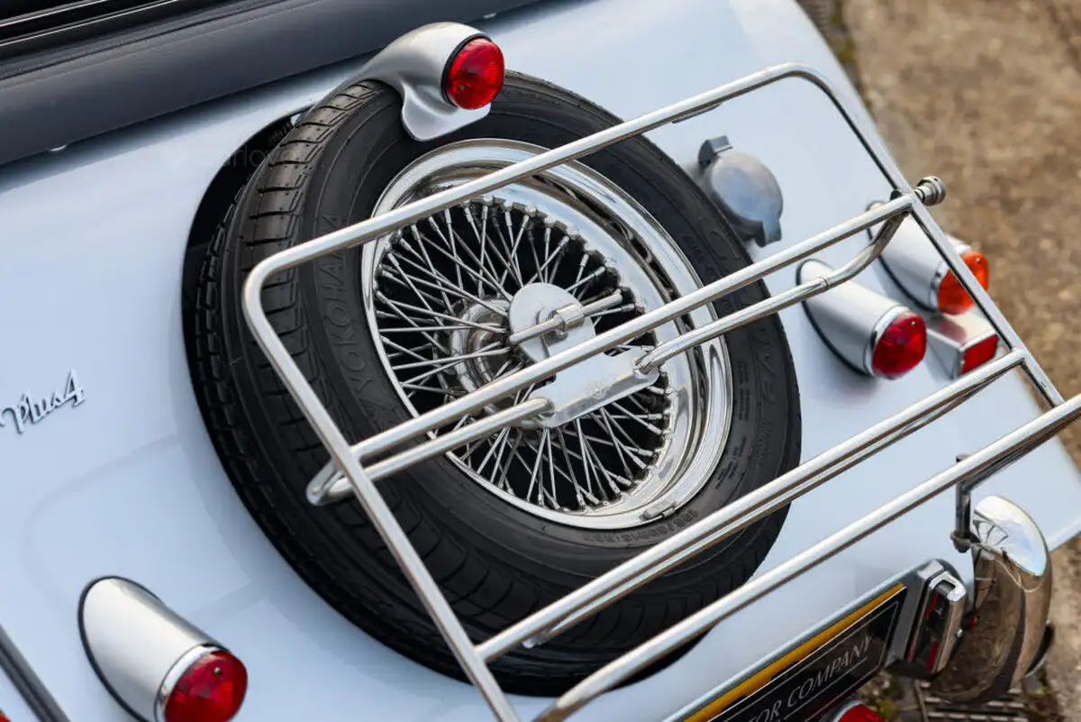 2008-morgan-plus-4-20-2-seat-big-24