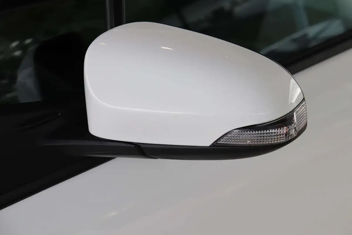 2020-toyota-yaris-15-vvt-i-icon-98bhp-hybrid-1497cc-e-cvt-big-70