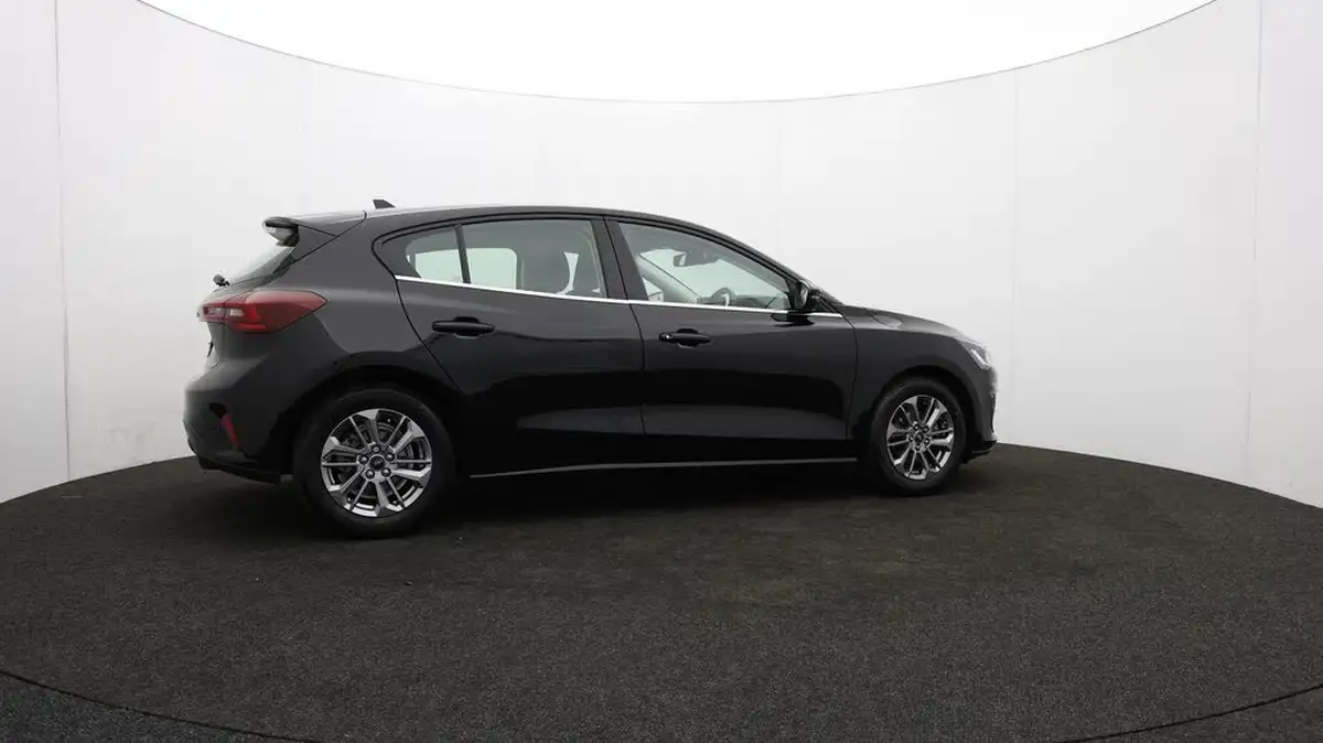 2023-ford-focus-10t-titanium-125ps-hatchback-big-36