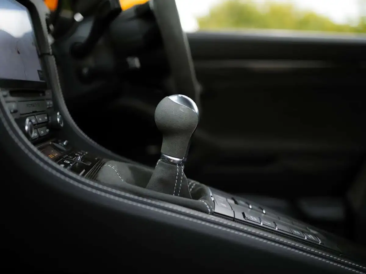 2023-porsche-cayman-718-40-cayman-gt4-big-50