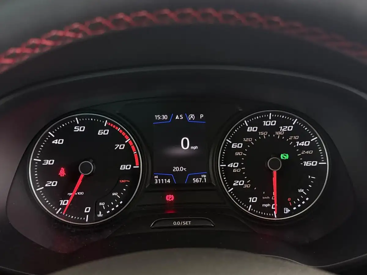 2019-seat-leon-20-tsi-fr-hatchback-big-27