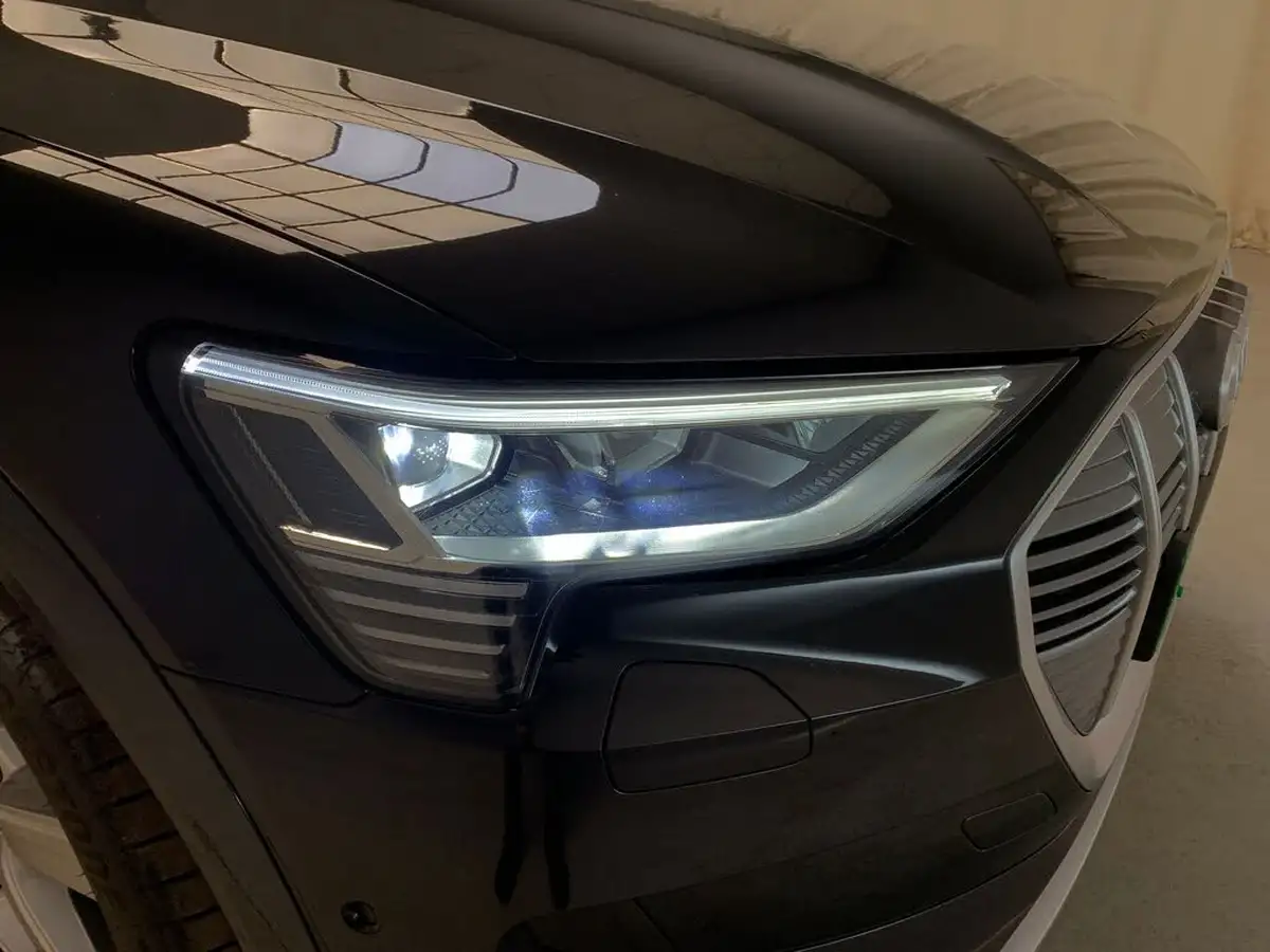 2022-audi-e-tron-50e-technik-station-wagon-big-6