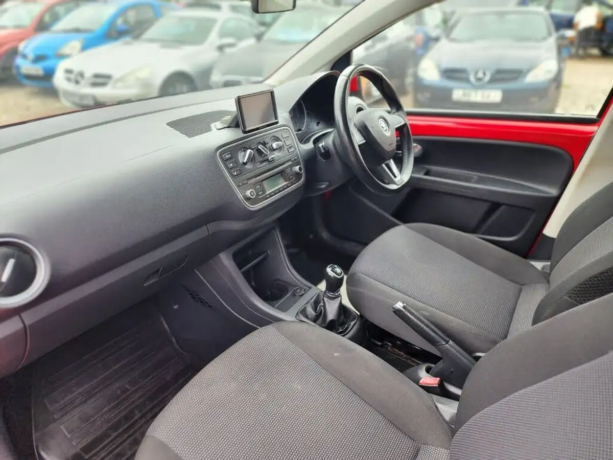 2013-skoda-citigo-10-elegance-59bhp-5d-big-15