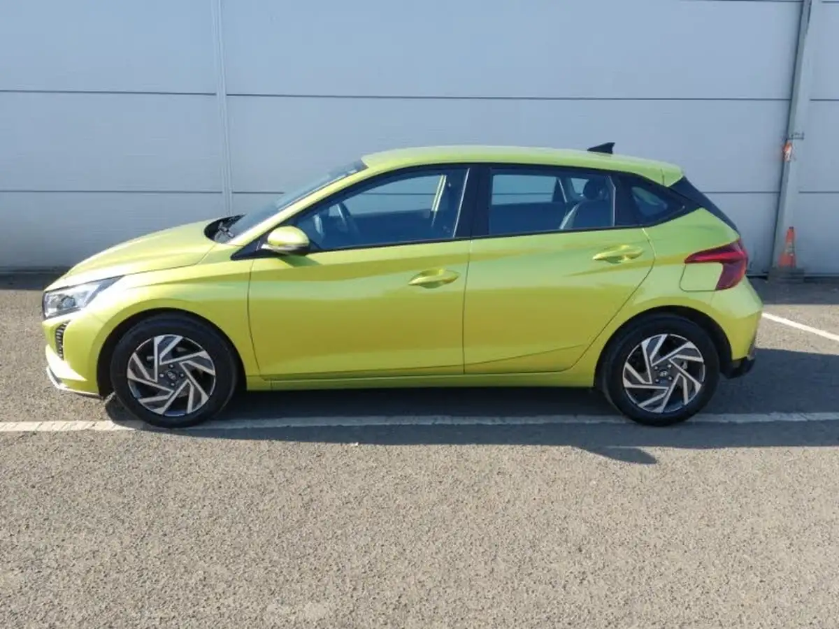 2024-hyundai-i20-10-t-gdi-advance-big-3