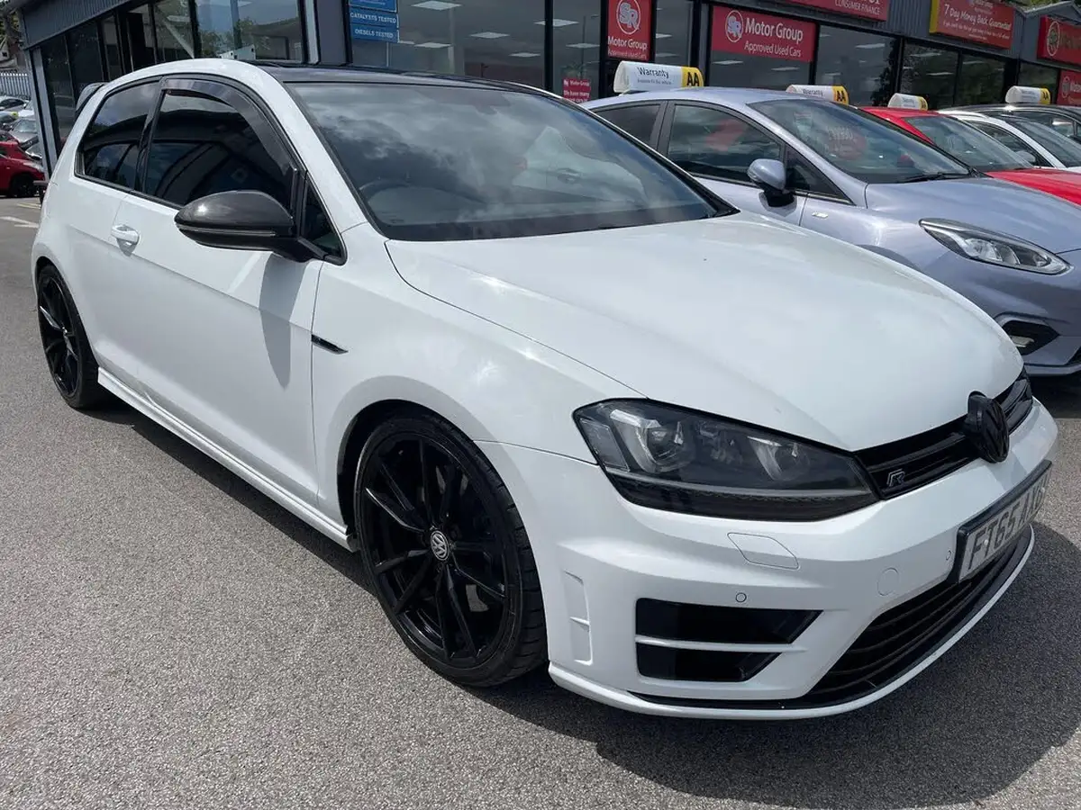 2016-volkswagen-golf-20-tsi-r-4x4-bmtss-hatchback-3d-dsg-big-4