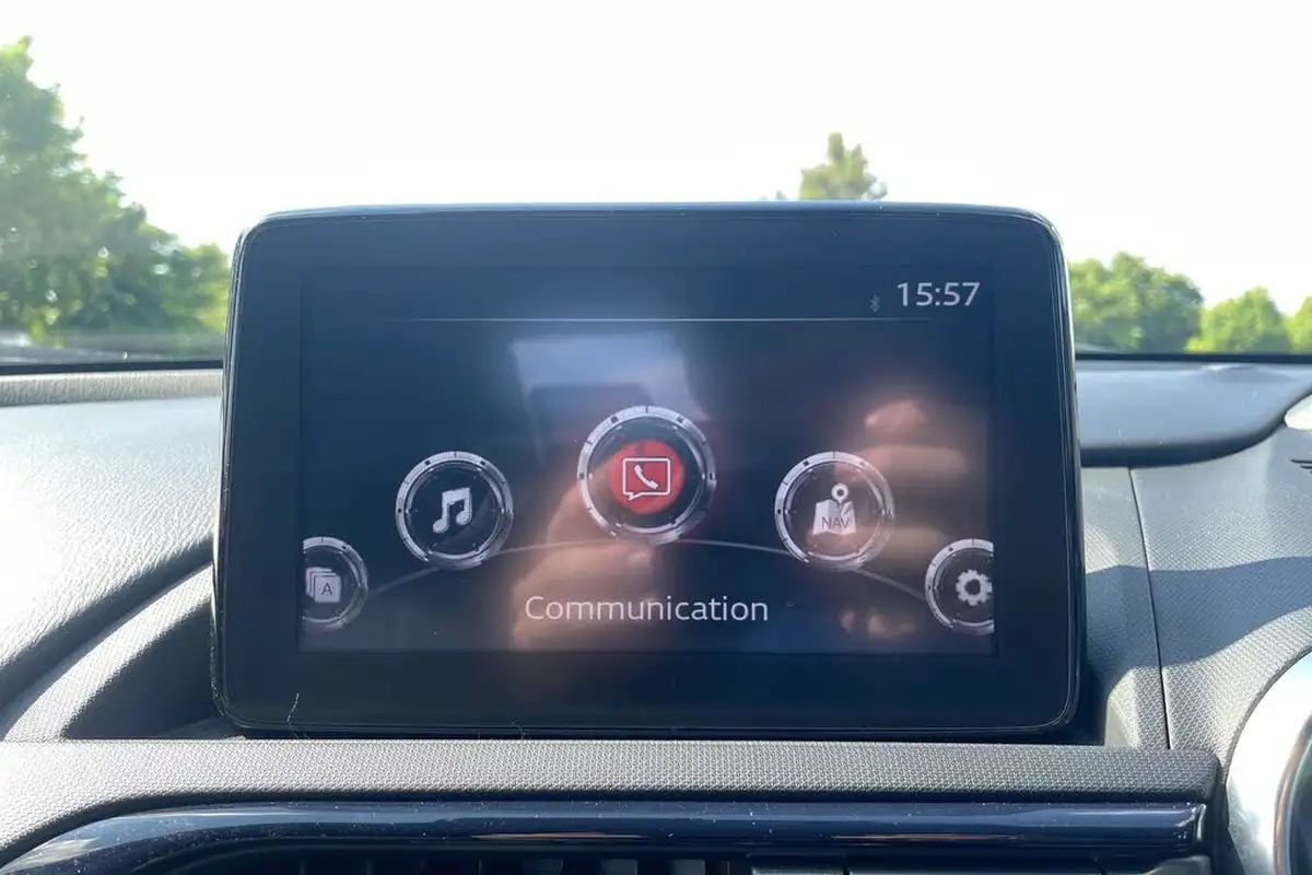 2021-mazda-mx-5-15-sport-convertible-big-39