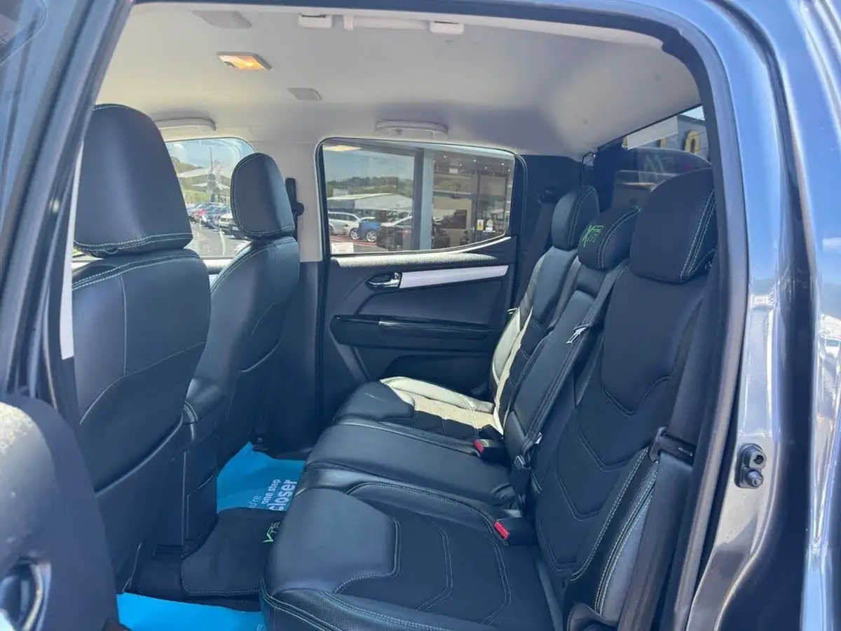 2019-isuzu-d-max-19td-yukon-nav-double-pickup-auto-big-18
