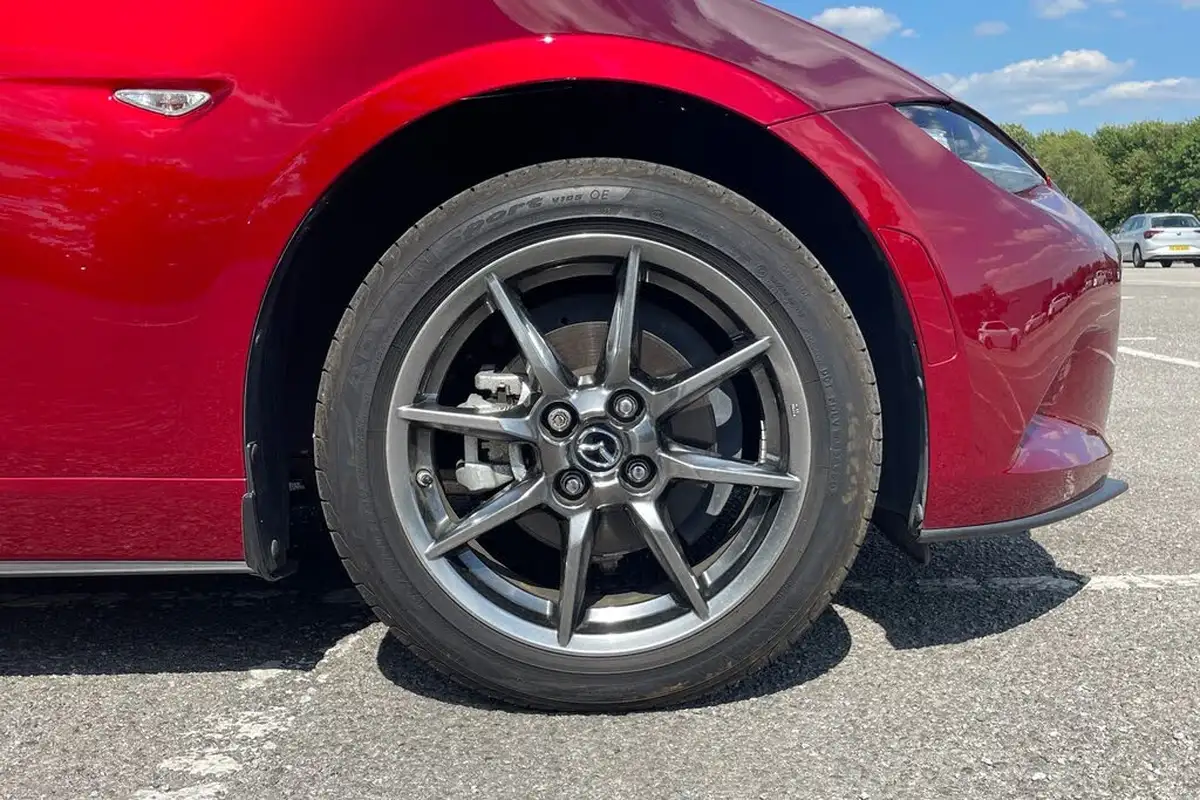 2021-mazda-mx-5-15-sport-convertible-big-15