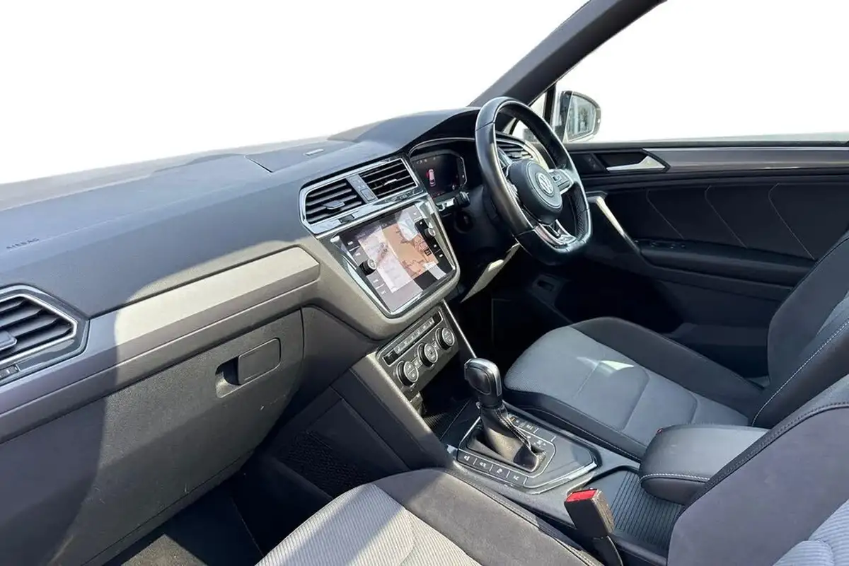 2020-volkswagen-tiguan-20tdi-r-line-tech-150ps-dsg-big-14