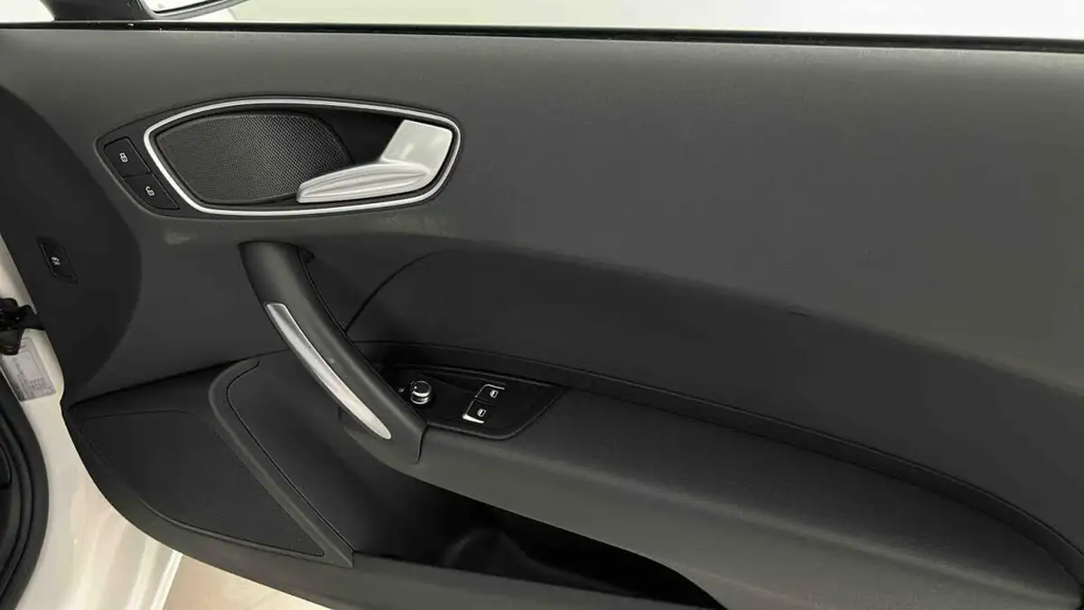 2016-audi-a1-10-tfsi-sport-hatchback-3d-big-28