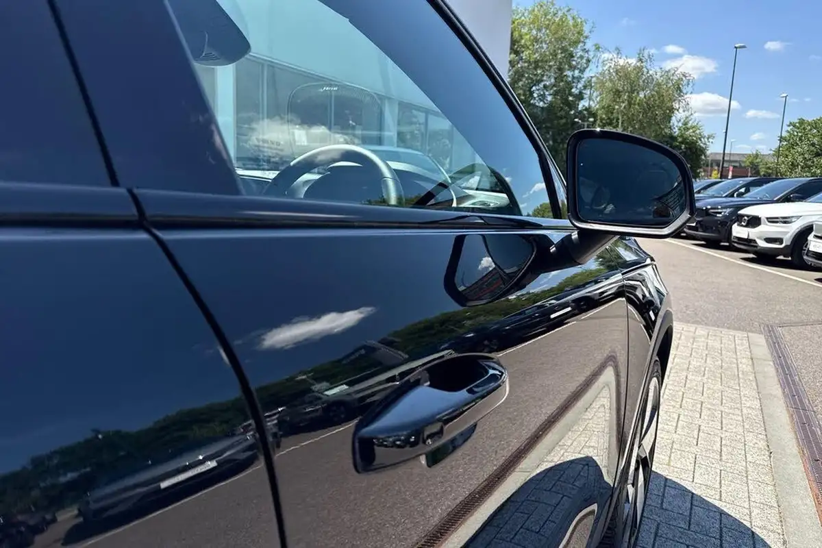 2023-volvo-c40-e-twin-recharge-ultimate-big-15