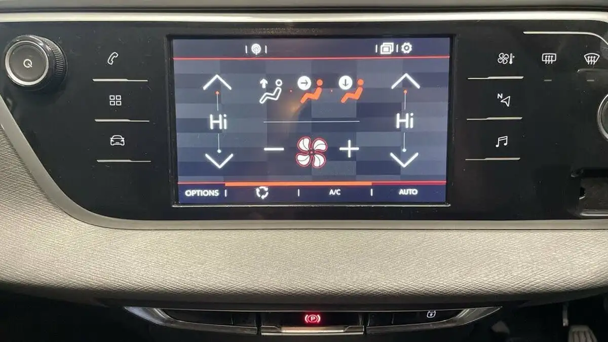 2022-citroen-grand-c4-spacetourer-12-puretech-sense-eat8-big-26