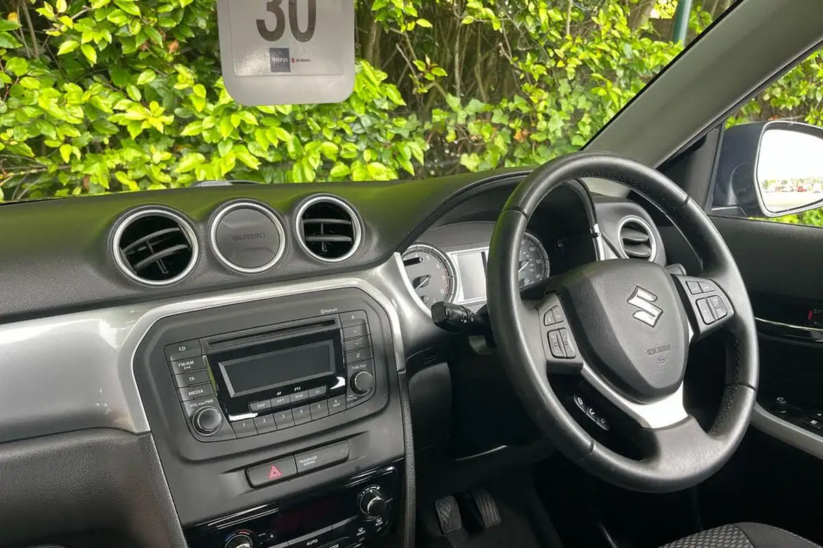 2017-suzuki-vitara-16-sz4-big-5