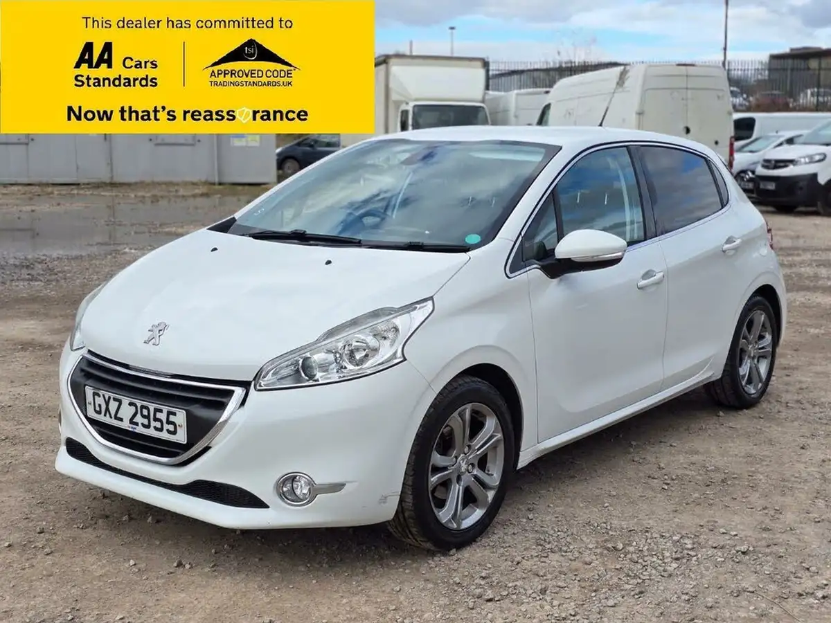 2014-peugeot-208-12-allure-ss-5d-egc-big-2