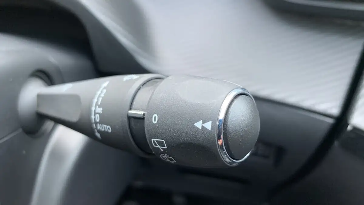 2024-peugeot-208-12-puretech-allure-big-27