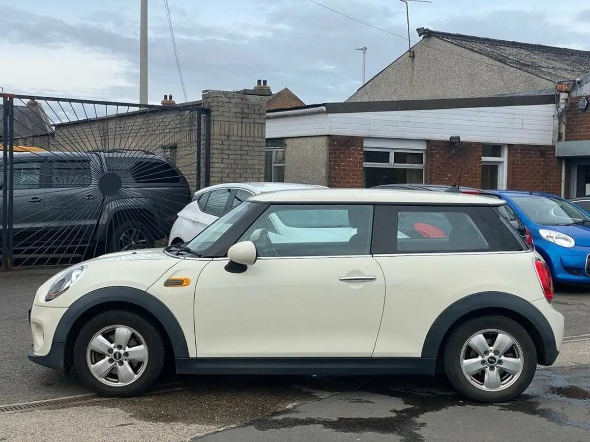 2015-mini-cooper-15-cooper-3d-big-3