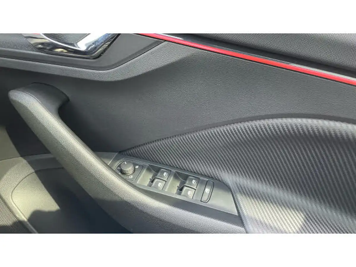 2024-skoda-kamiq-15-tsi-monte-carlo-big-18