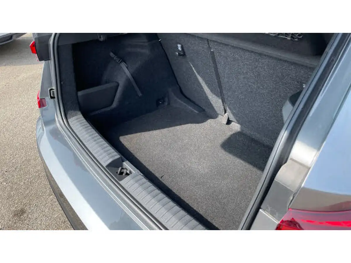 2024-skoda-kamiq-15-tsi-monte-carlo-big-42