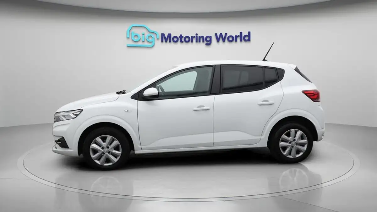 2022-dacia-sandero-10-tce-comfort-90bhp-cvt-big-4