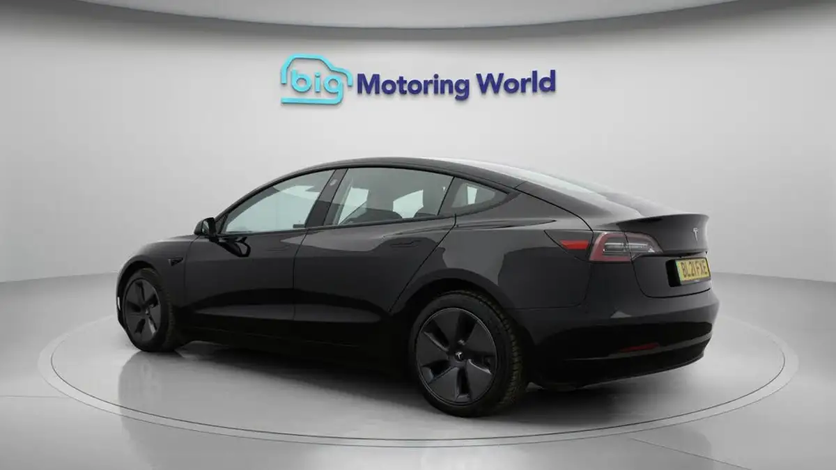 2021-tesla-model-3-e-standard-plus-big-5