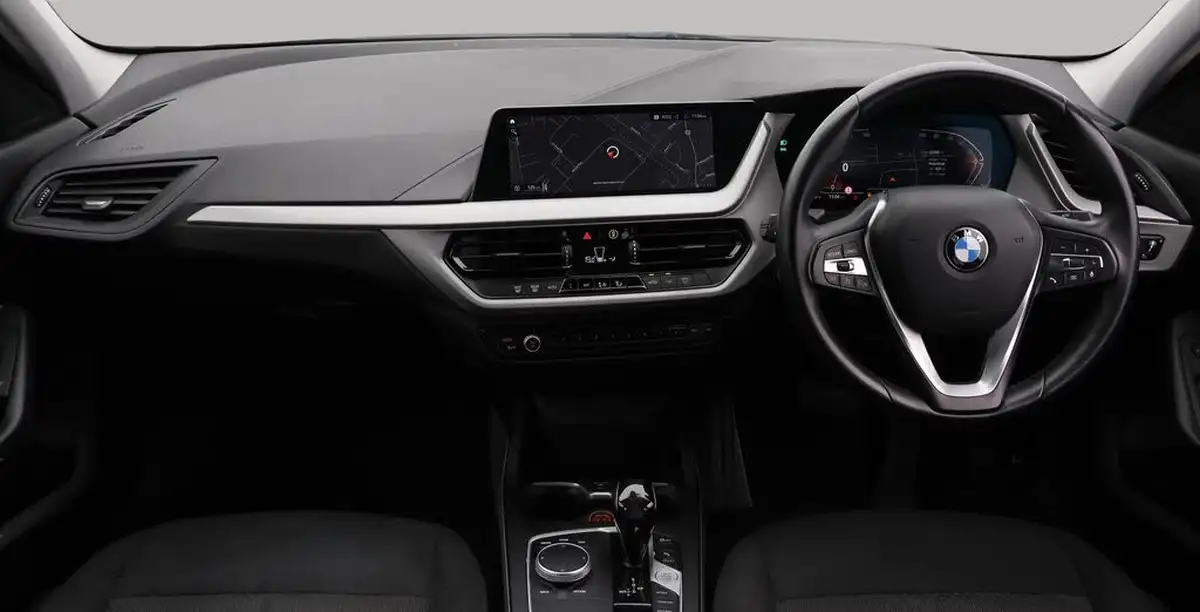2021-bmw-1-series-15-118i-se-lcp-dct-big-13