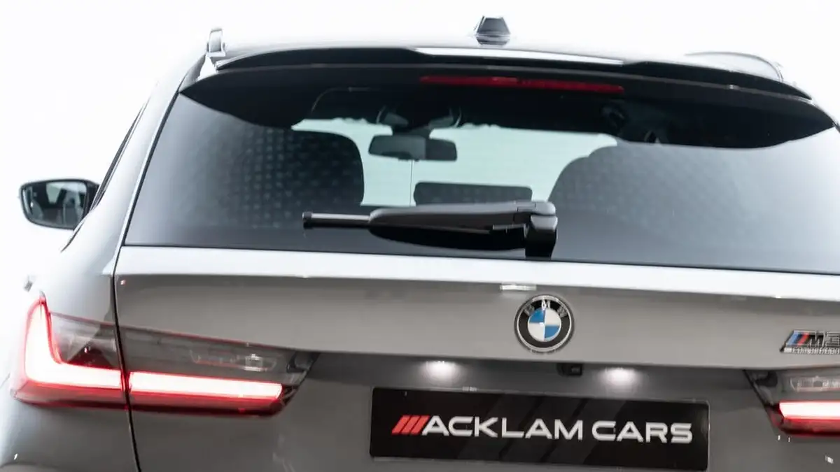 2024-bmw-3-series-30-m3-competition-m-touring-5d-big-10