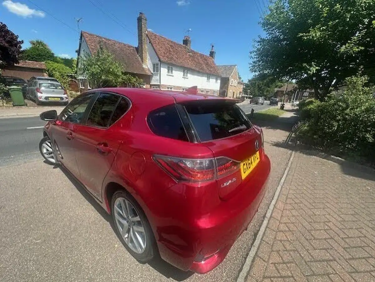 2014-lexus-ct-200h-18-luxury-big-5