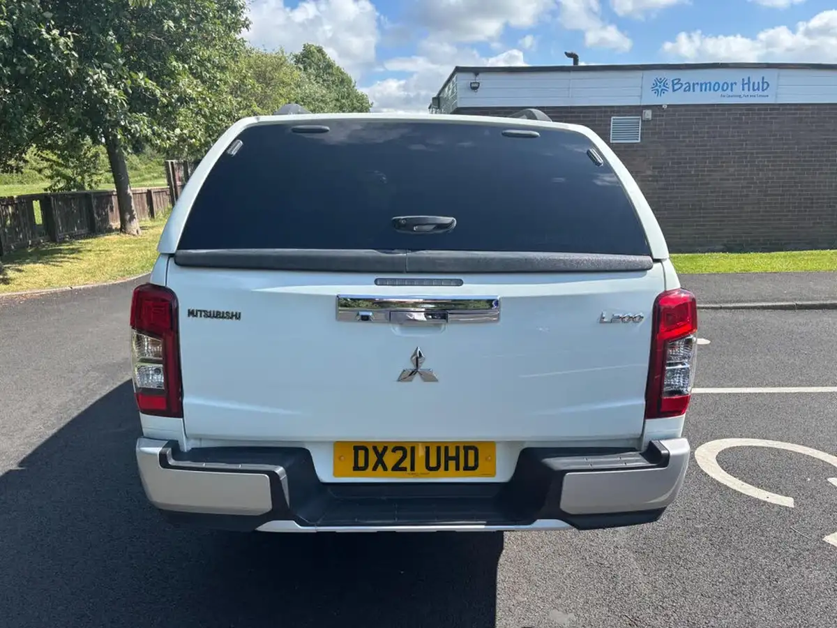 2021-mitsubishi-l200-22di-d-warrior-big-5