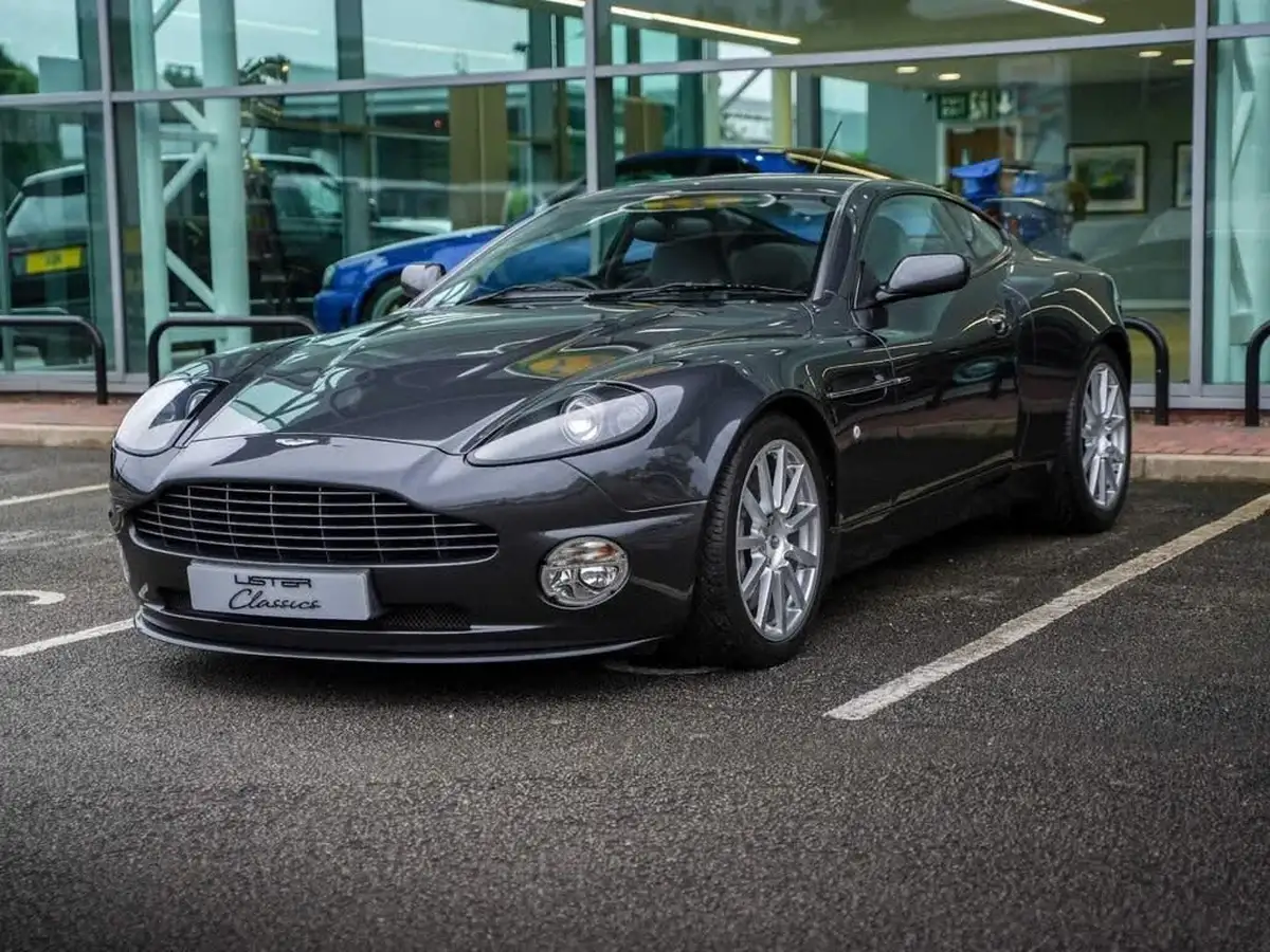 2006-aston-martin-vanquish-59-big-0