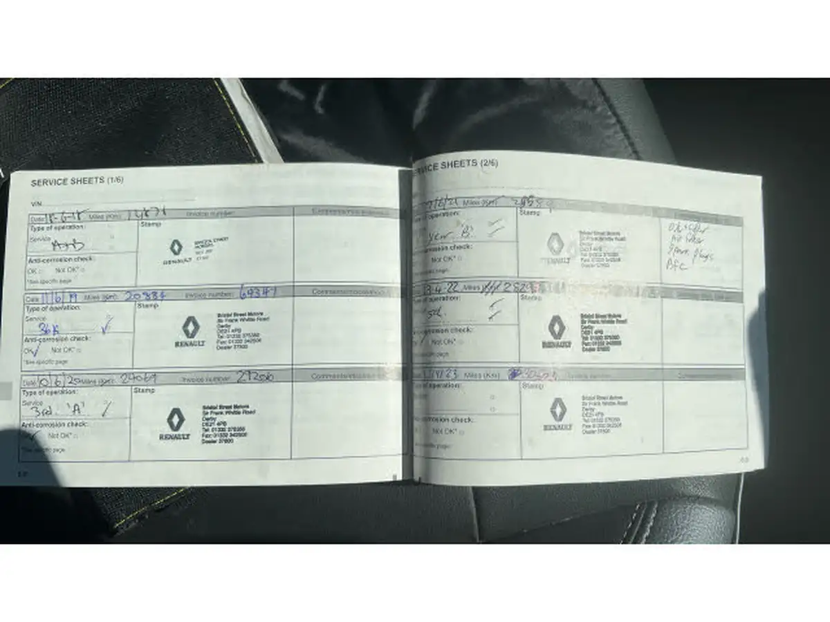 2017-renault-captur-09-signature-nav-big-36