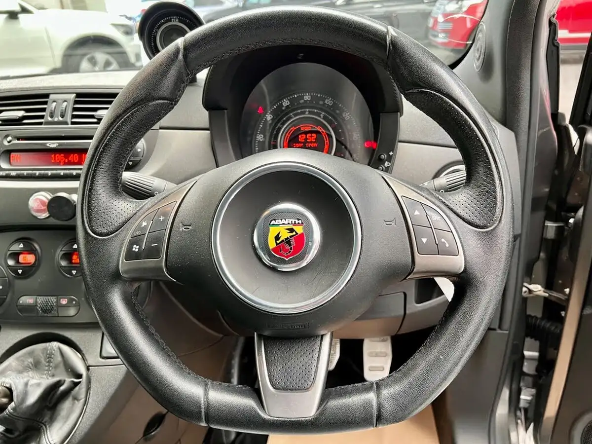 2012-abarth-595-big-57
