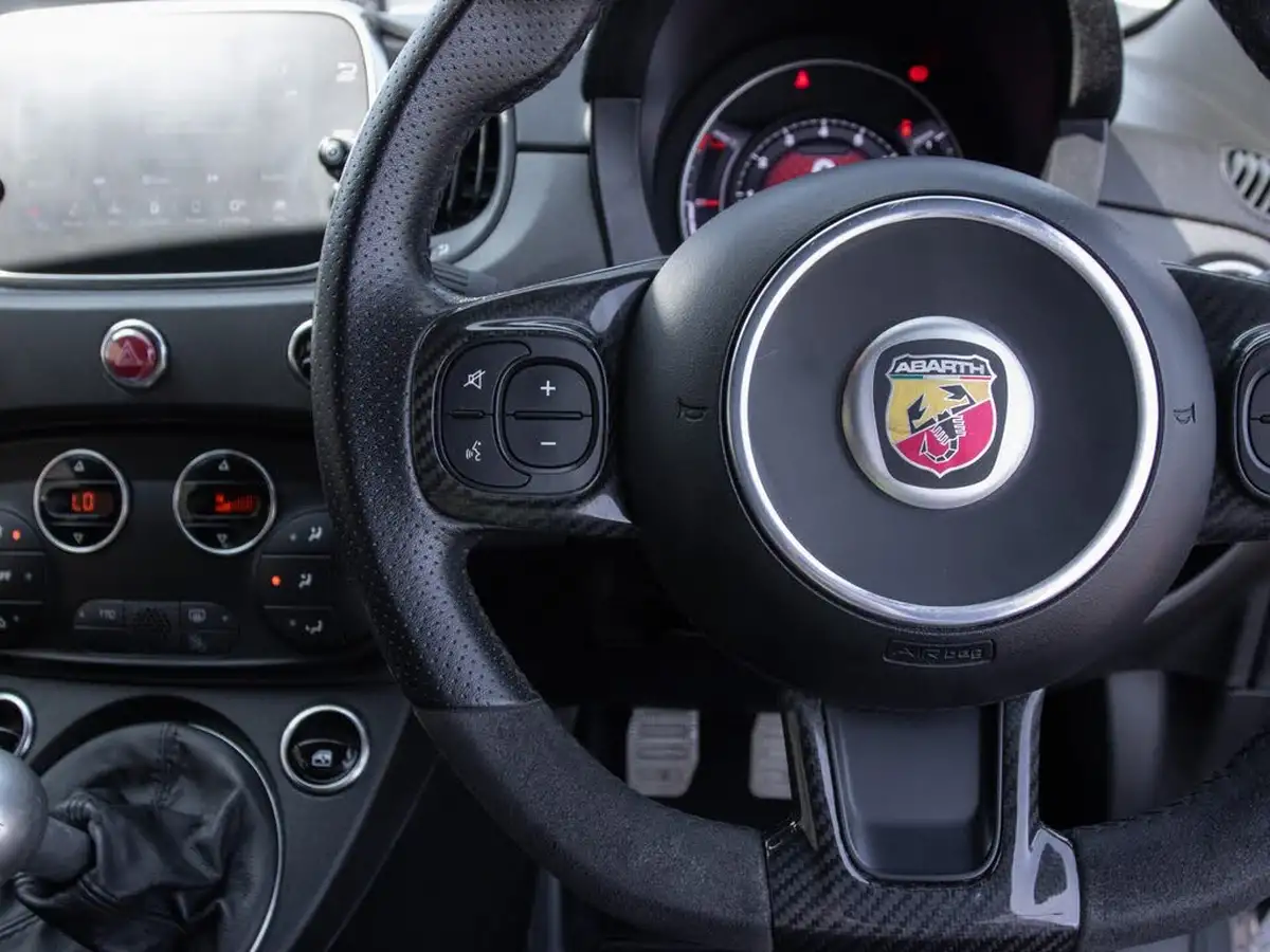 2019-abarth-595-14-tjet-competizione-big-19