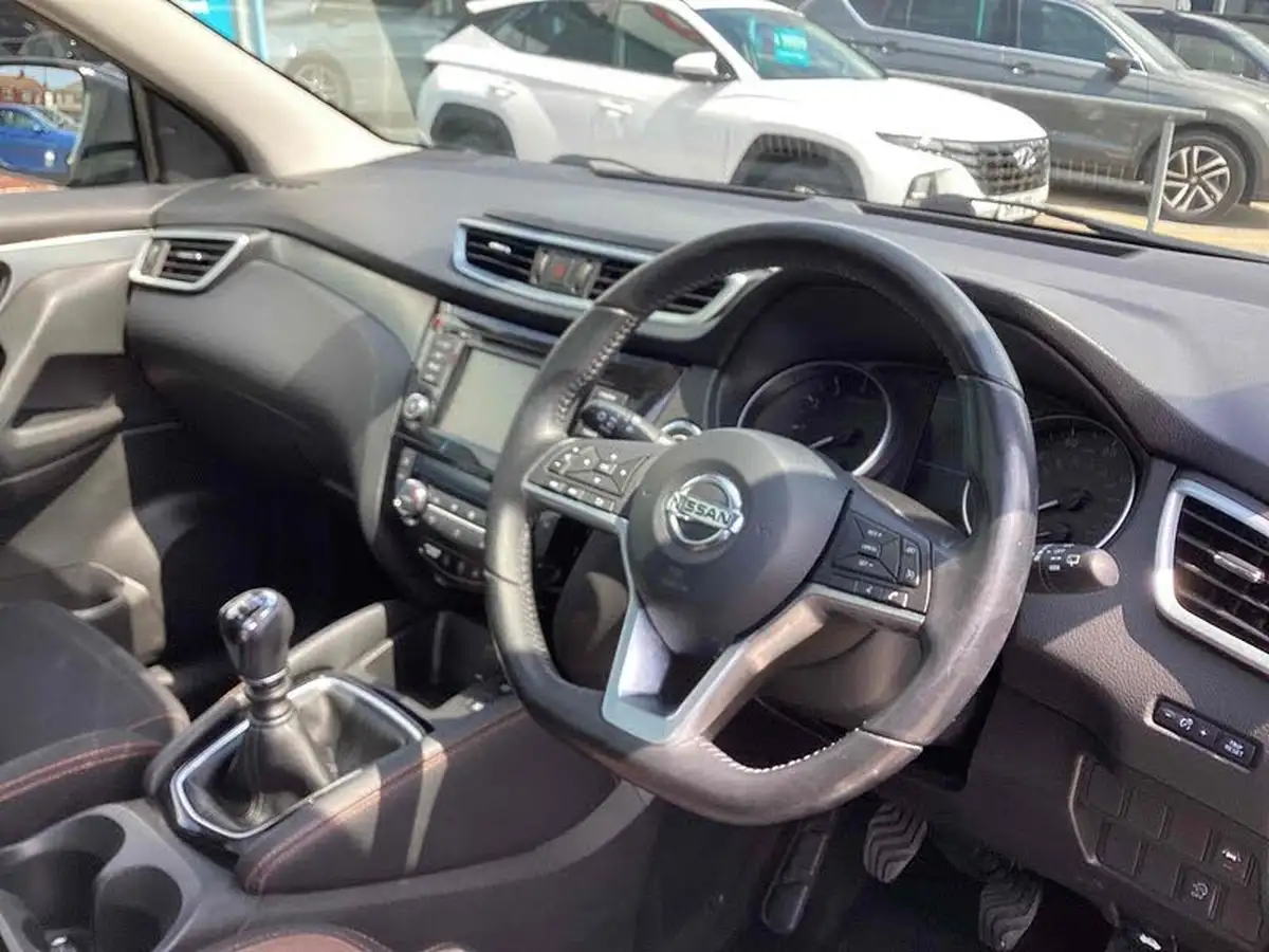 2019-nissan-qashqai-13-dig-t-n-motion-140ps-big-5