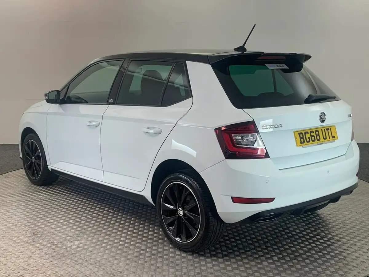 2018-skoda-fabia-10-tsi-monte-carlo-110ps-hatchback-big-4