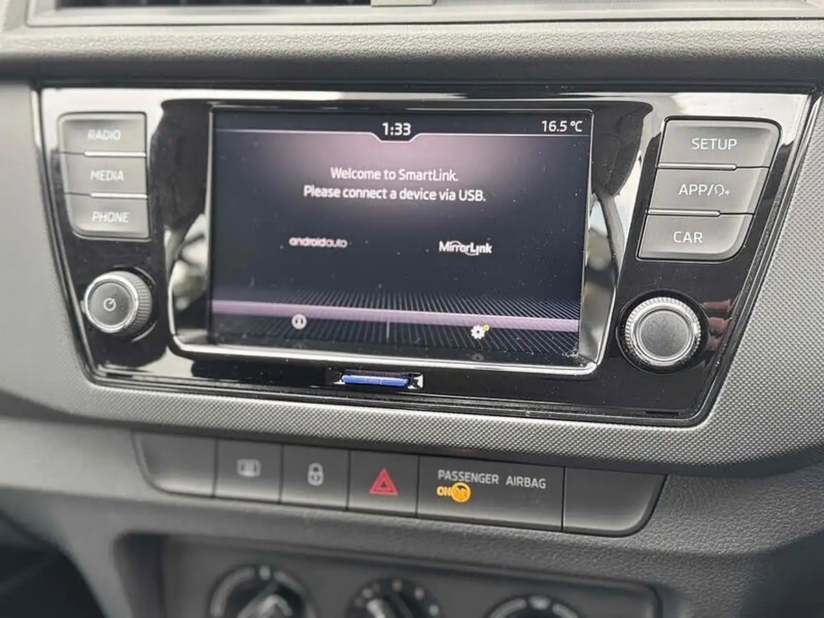 2021-skoda-fabia-10-tsi-se-95ps-estate-big-28