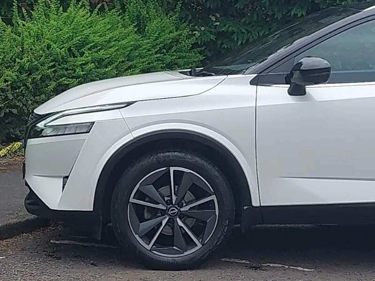 2024-nissan-qashqai-13-dig-t-tekna-140ps-mild-hybrid-big-18