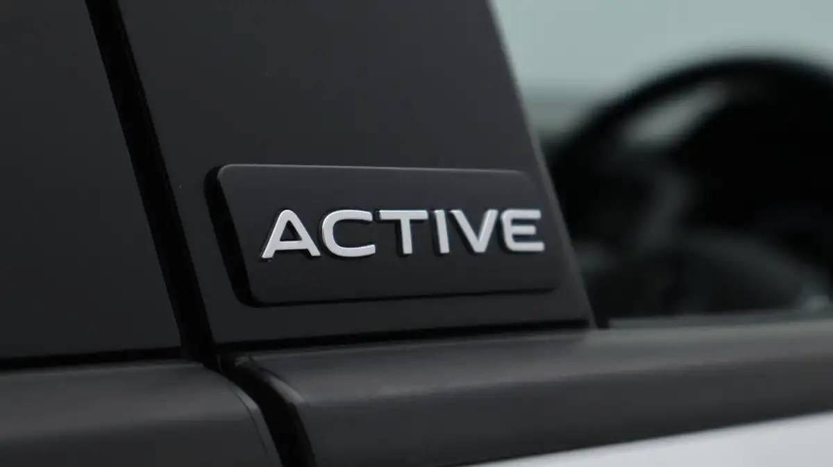 2021-volkswagen-t-roc-15-tsi-active-hatchback-5d-big-22