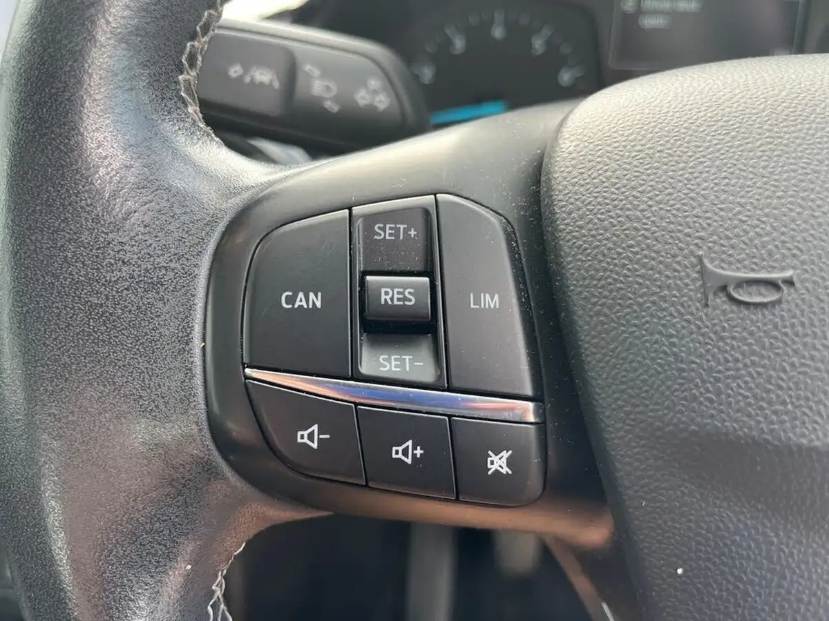 2017-ford-fiesta-11-ti-vct-zetec-5d-big-22