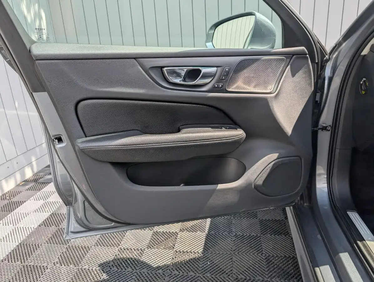 2019-volvo-v60-20td-d4-inscription-geartronic-big-37