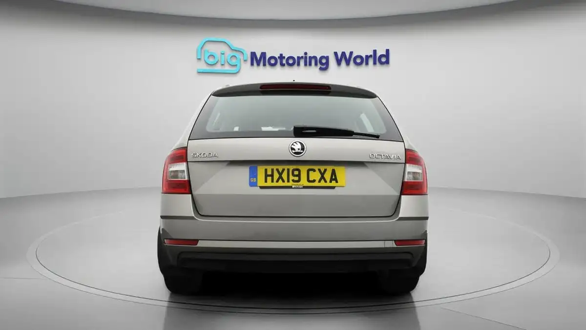 2019-skoda-octavia-10-tsi-se-technology-estate-big-6