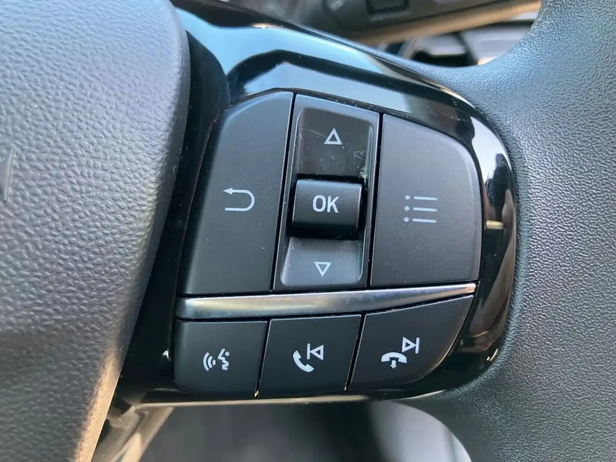 2021-ford-fiesta-10t-trend-100ps-5d-big-39