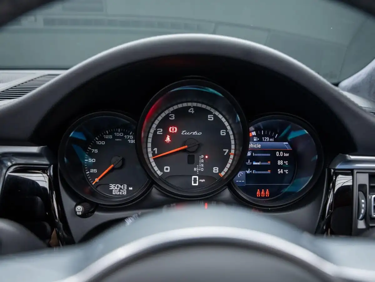 2020-porsche-macan-29-v6-turbo-big-29