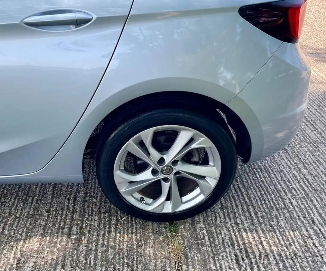 2017-vauxhall-astra-16cdti-sri-110ps-hatchback-big-45